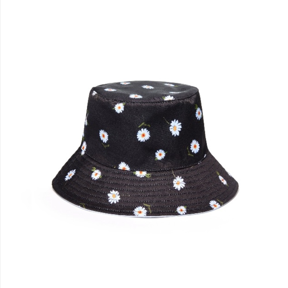 Alice + Olivia x FabFitFun Reversible Bucket Hat